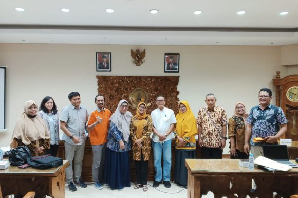 Monitoring dan Evaluasi Internal I Program Kompetisi Kampus Merdeka (PKKM) UWKS Tahun 2023